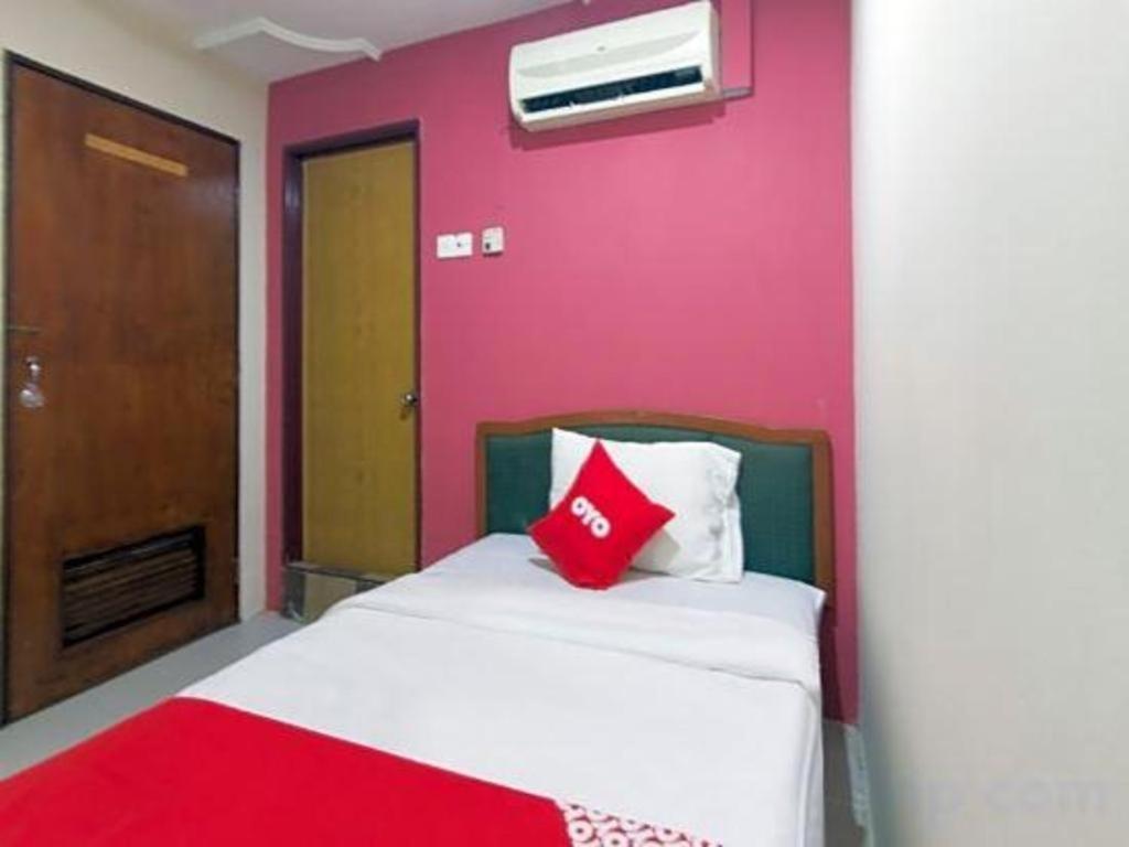 Oyo 44100 Hotel Casavilla Petaling Jaya Exterior foto