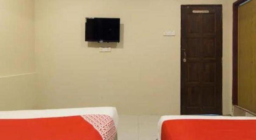 Oyo 44100 Hotel Casavilla Petaling Jaya Exterior foto