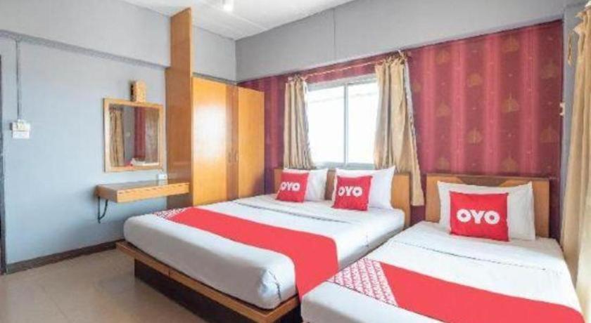 Oyo 44100 Hotel Casavilla Petaling Jaya Exterior foto