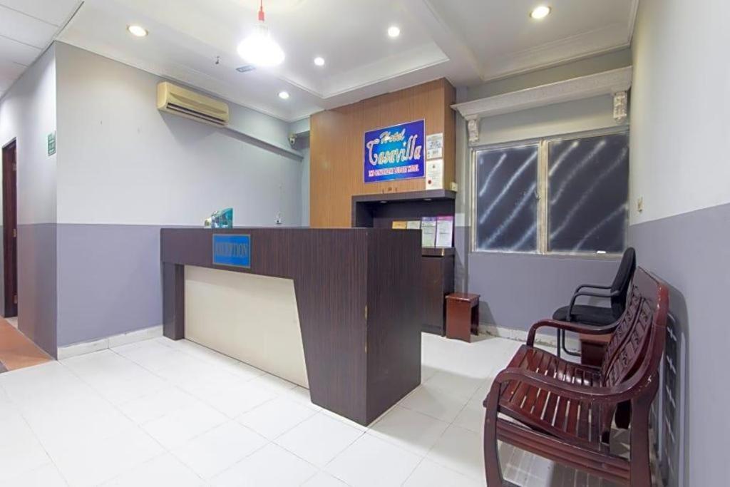 Oyo 44100 Hotel Casavilla Petaling Jaya Exterior foto